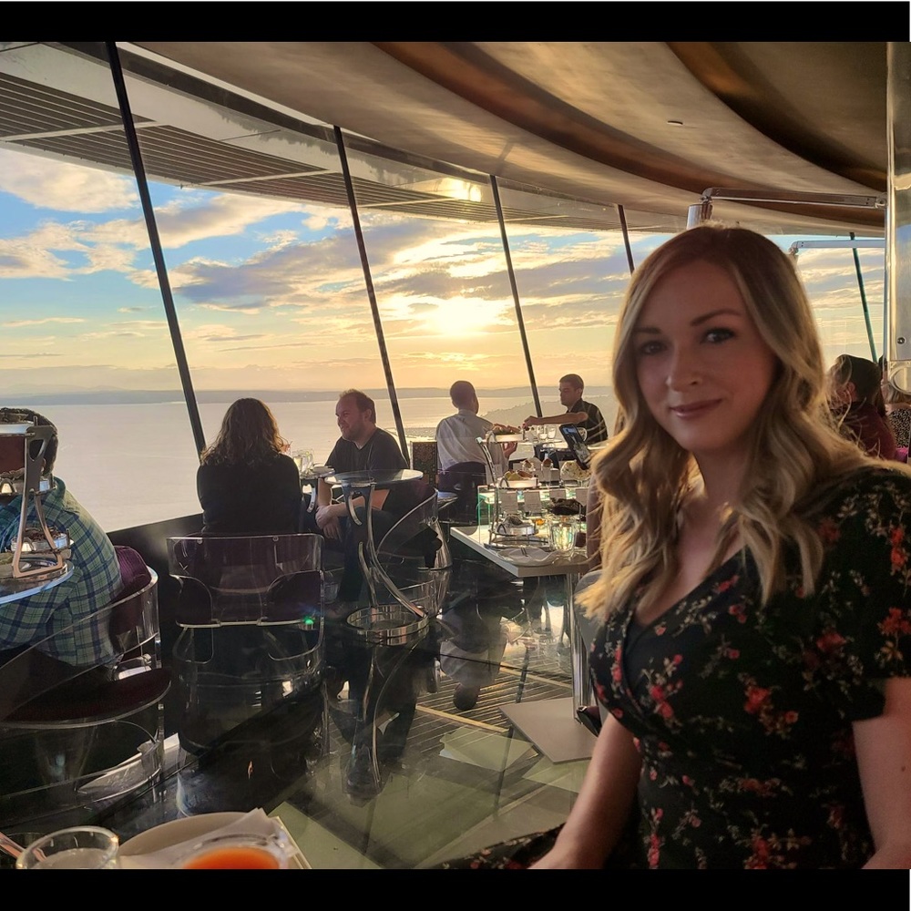 Meet your Posher, Emilie